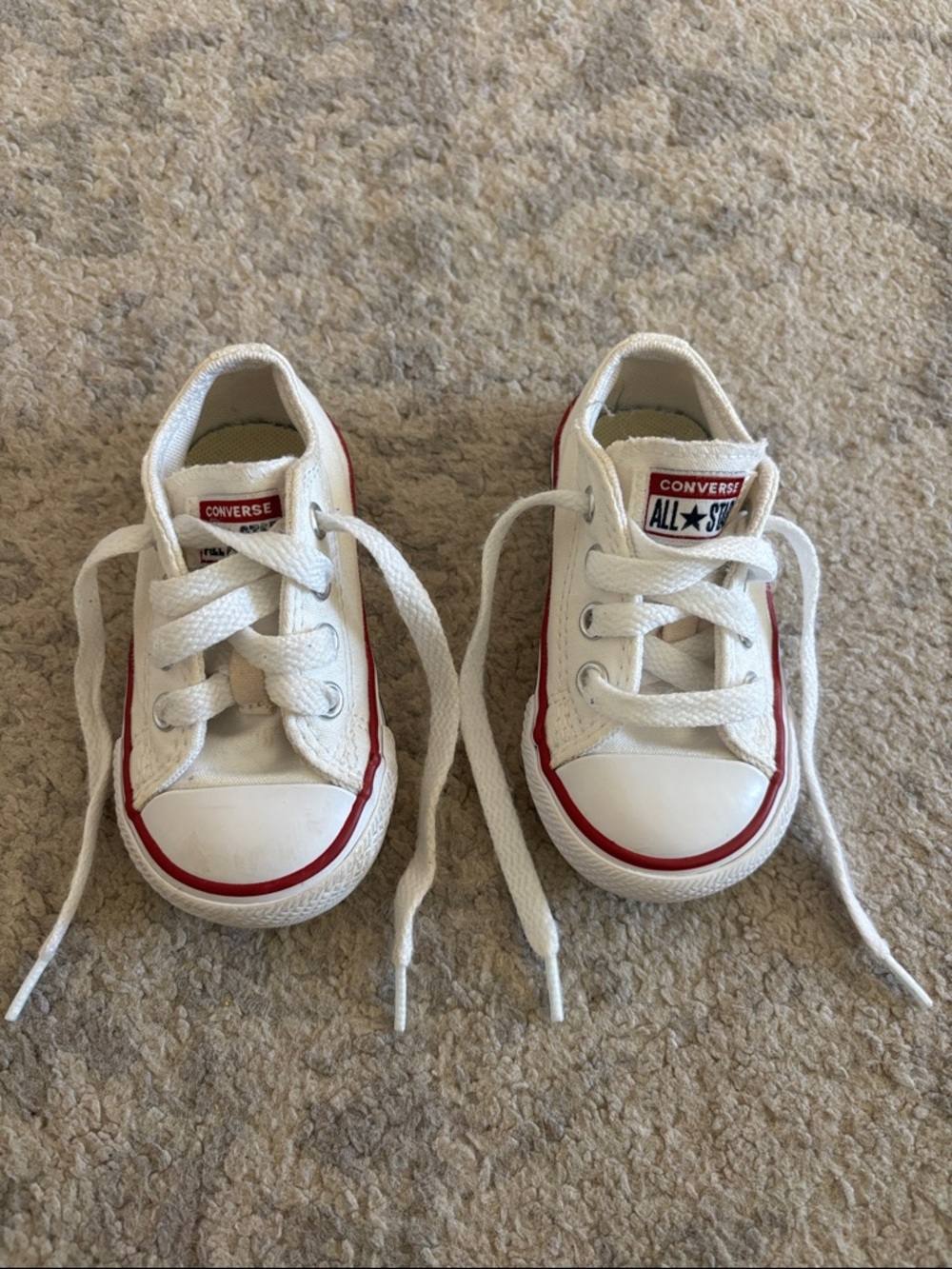 Converse Chuck Taylor All Star Low-Top Sneaker - Baby / Toddler - White - Size 4